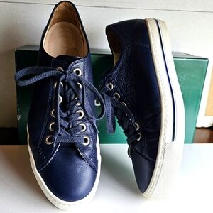 Paul Green Ally low top soft leather sneaker sz. 10 Navy Blue